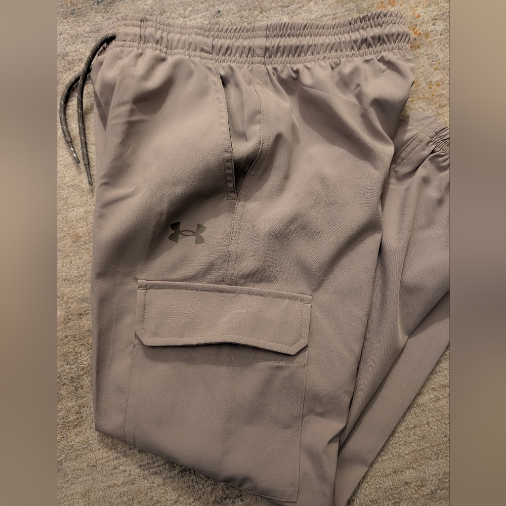 Under Armour Cargo Pants - Picture 12 of 14